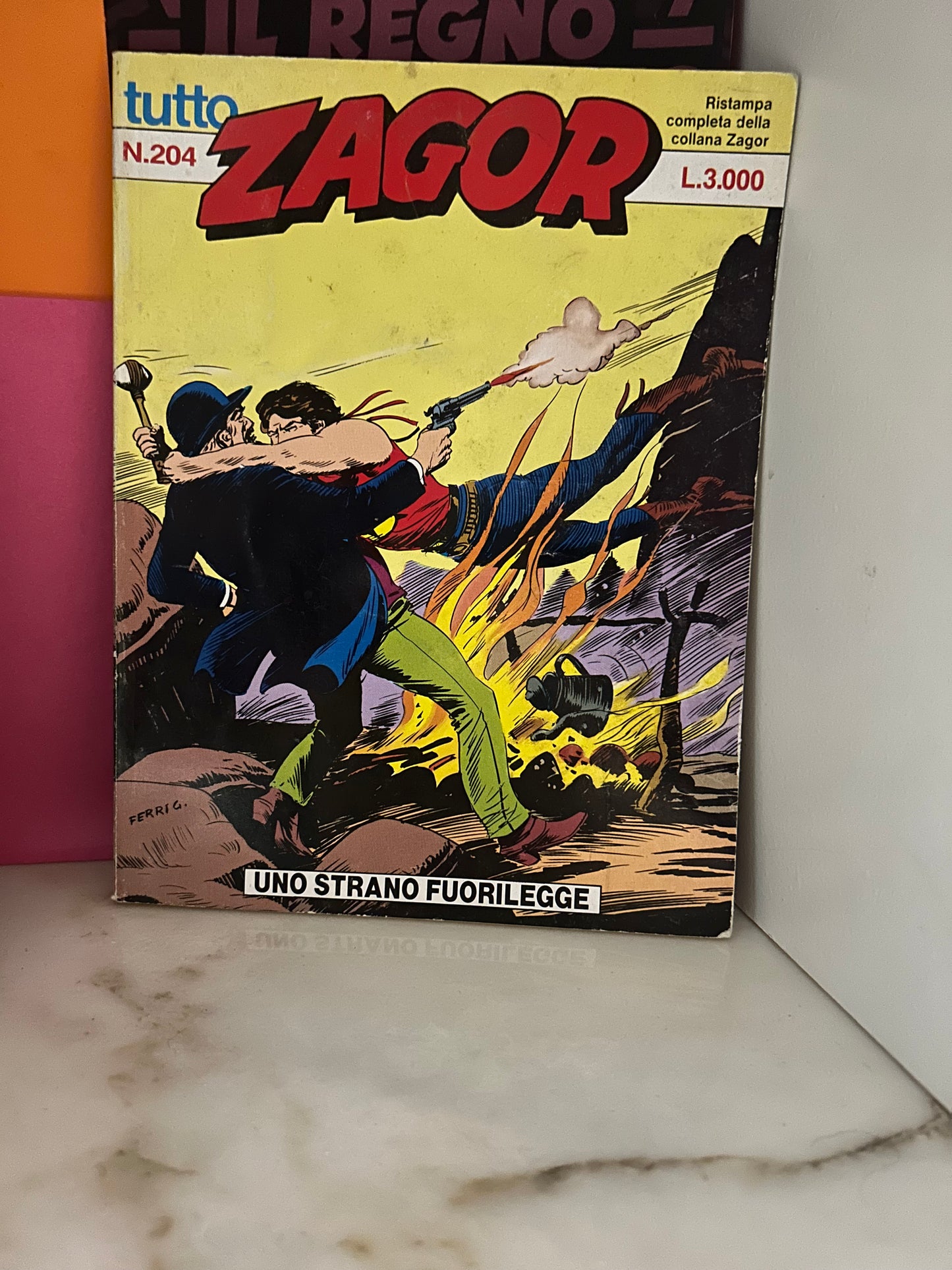 UNO STRANO FUORILEGGE