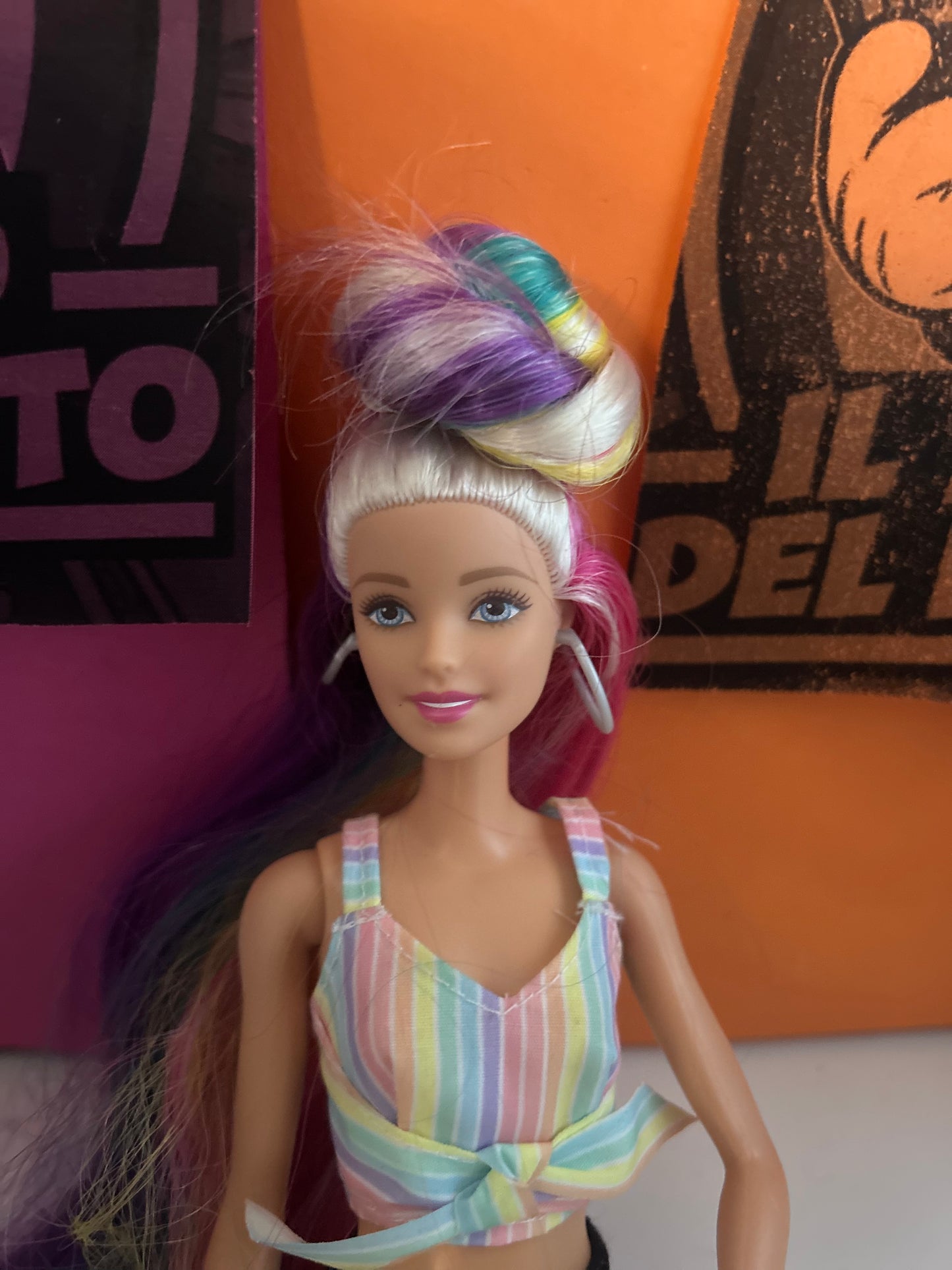 Barbie con Capelli Lunghi Arcobaleno