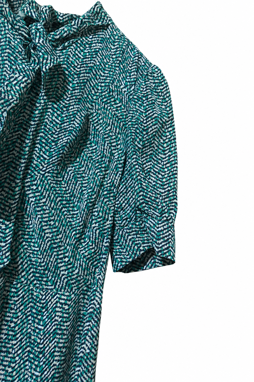 Abito vintage sartoriale in seta con fantasia verde, nero e bianco e fiocco al collo